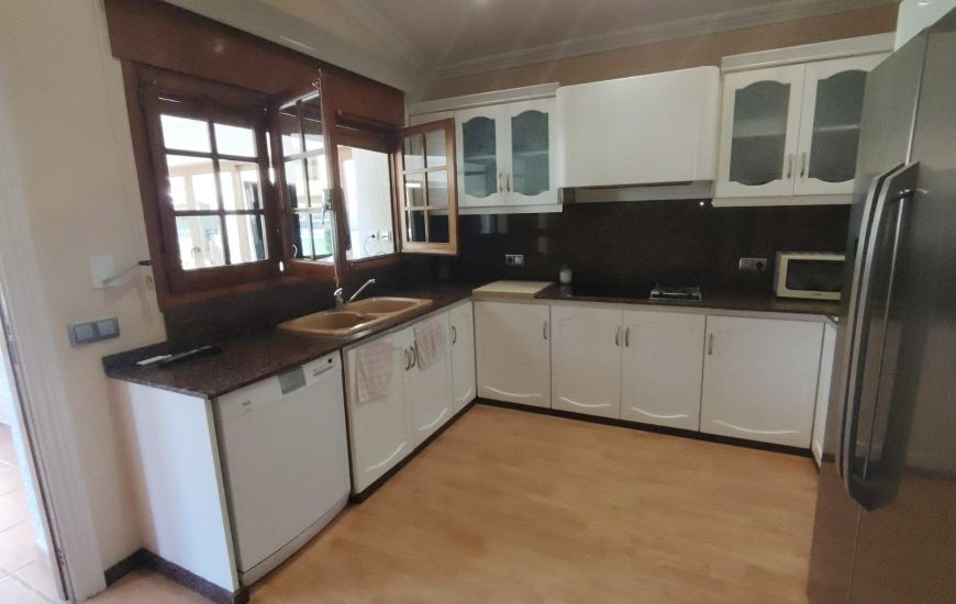 Venta - Villa - Petrer