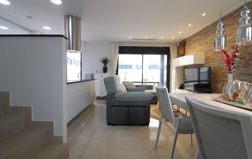 Venta - Villa - Benijofar