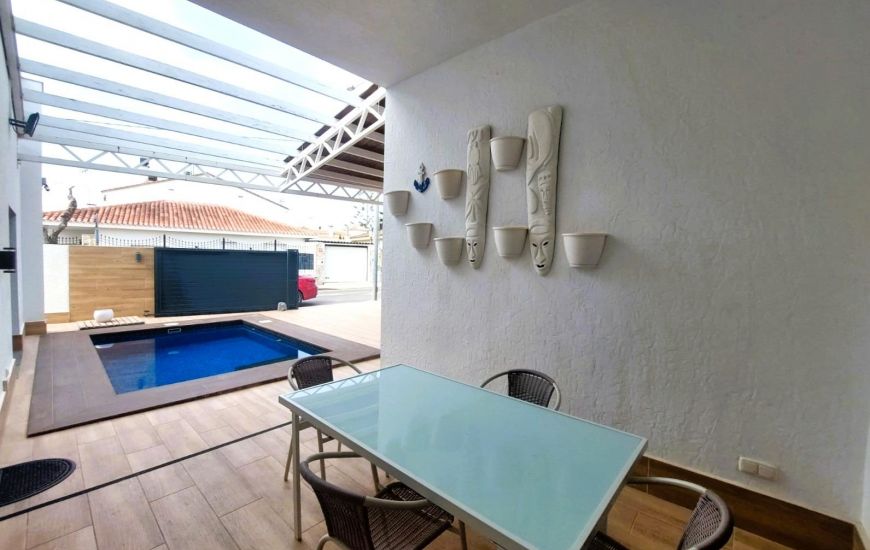 Sale - Villa - Pilar de la Horadada