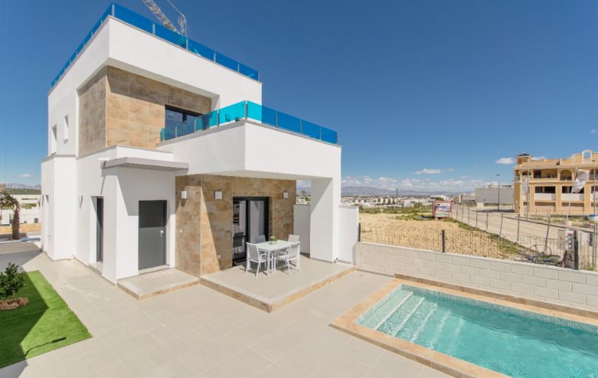 Nueva construcción  - Villa - Entre Naranjos