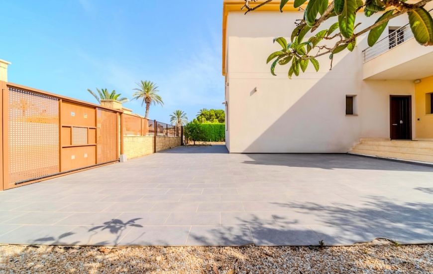 Sale - Villa - Cabo Roig