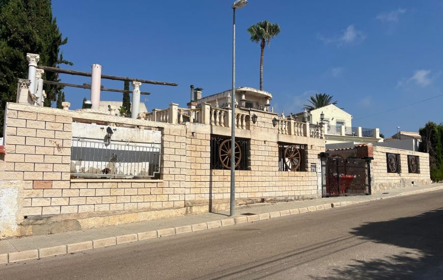 Sale - Villa - Los Balcones