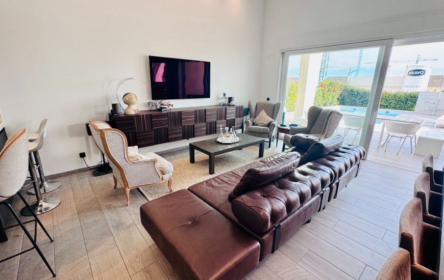 Venta - Villa - Algorfa