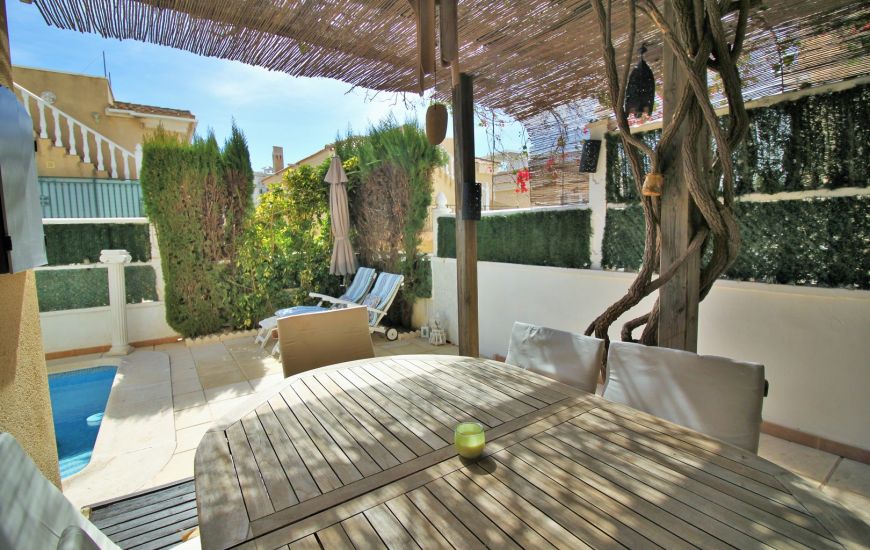 Sale - Villa - Villamartin