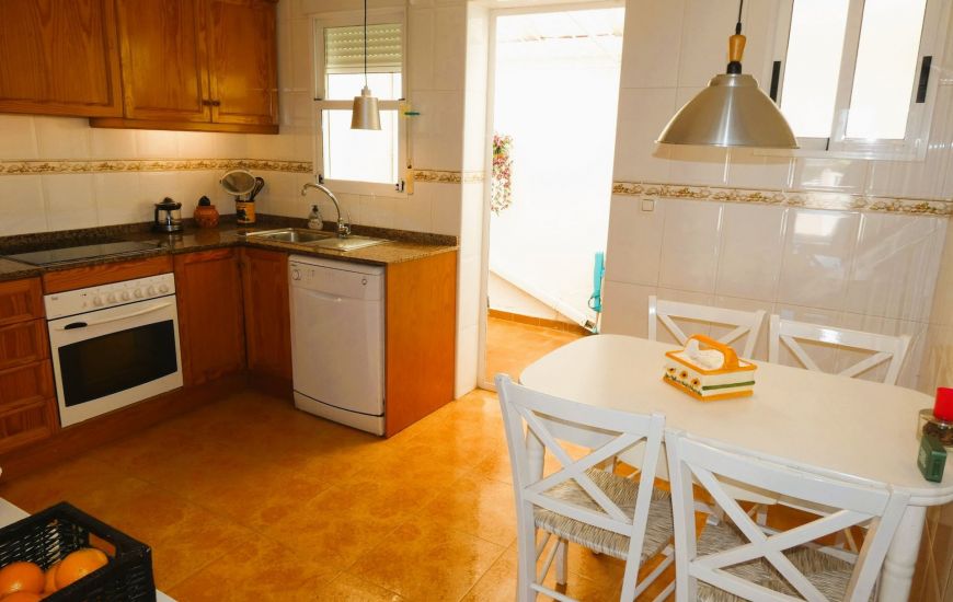 Sale - Link-Detached Villa - Torrevieja