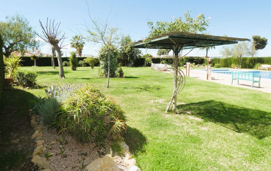 Sale - Link-Detached Villa - Torrevieja