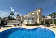 Sale - Villa - El Raso