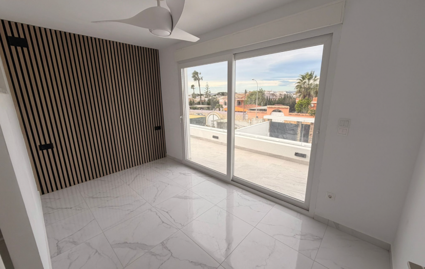 Sale - Villa - Torrevieja