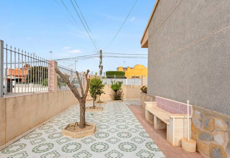 Sale - Single family house - Torrevieja