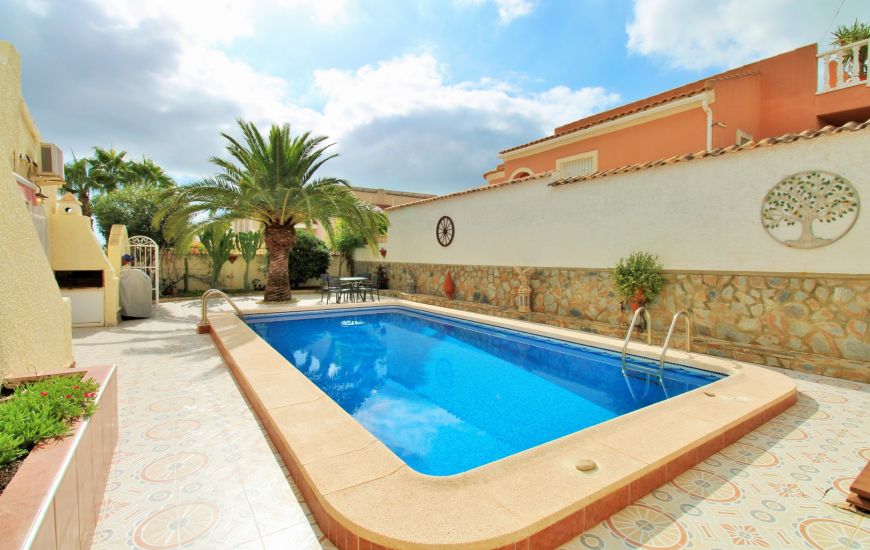 Sale - Villa - Villamartin