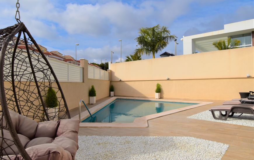 Sale - Villa - Orihuela Costa