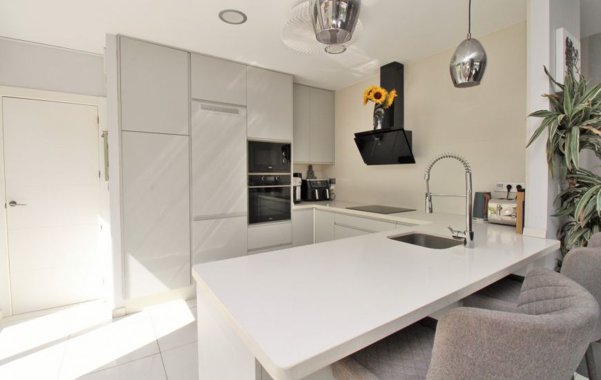 Sale - Villa - Villamartin