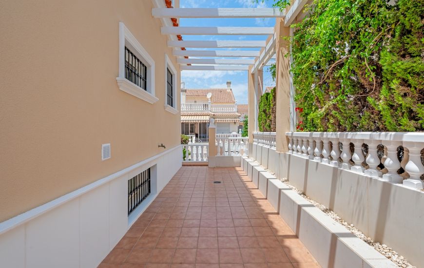 Sale - Villa - Torrevieja