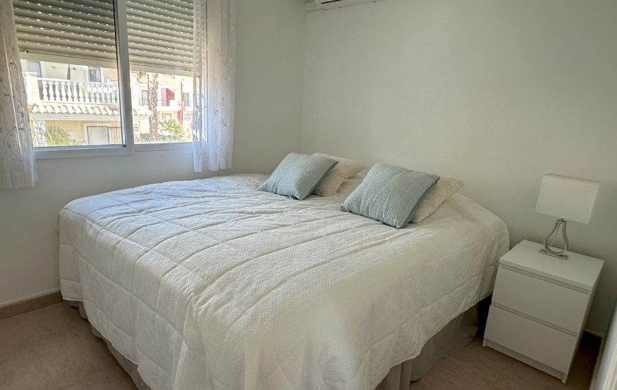 Sale - Villa - El Raso