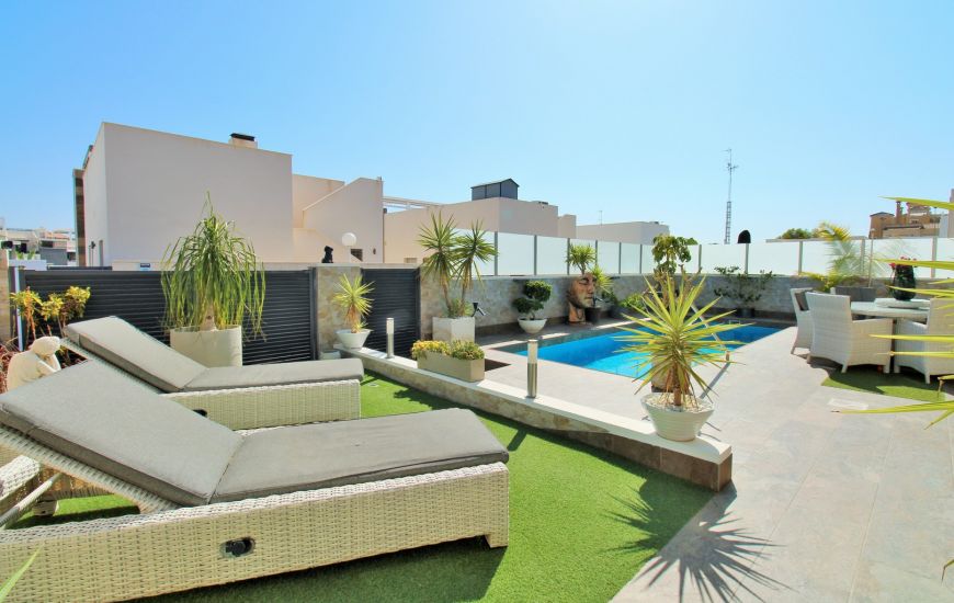 Sale - Villa - Villamartin