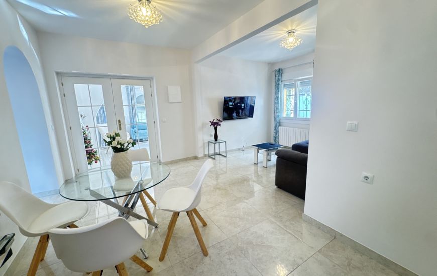 Sale - Villa - Villamartin