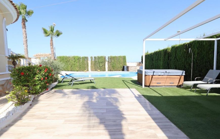 Sale - Villa - Ciudad Quesada