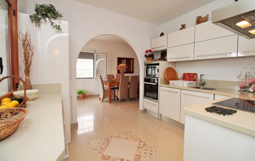 Sale - Villa - Villamartin