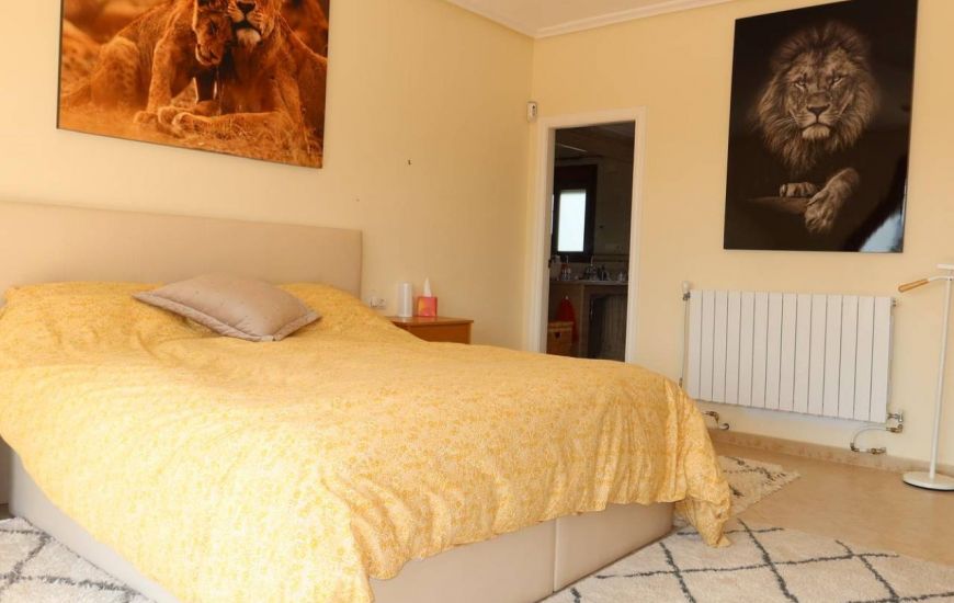 Venta - Villa - Orihuela