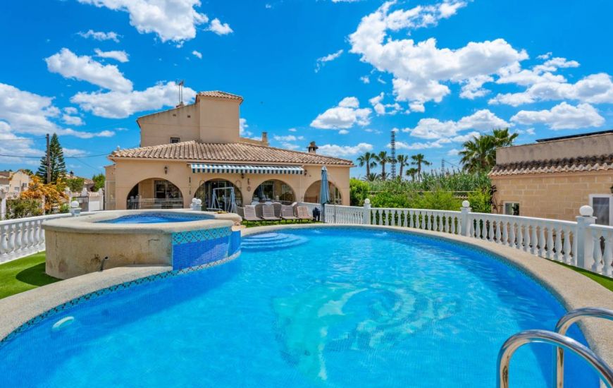 Sale - Finca - Catral