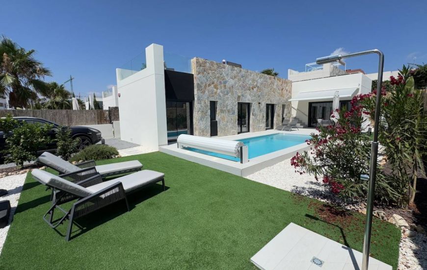 Venta - Villa - Algorfa