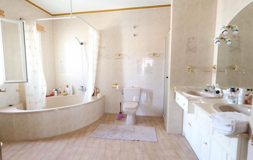 Venta - Villa - Torrevieja