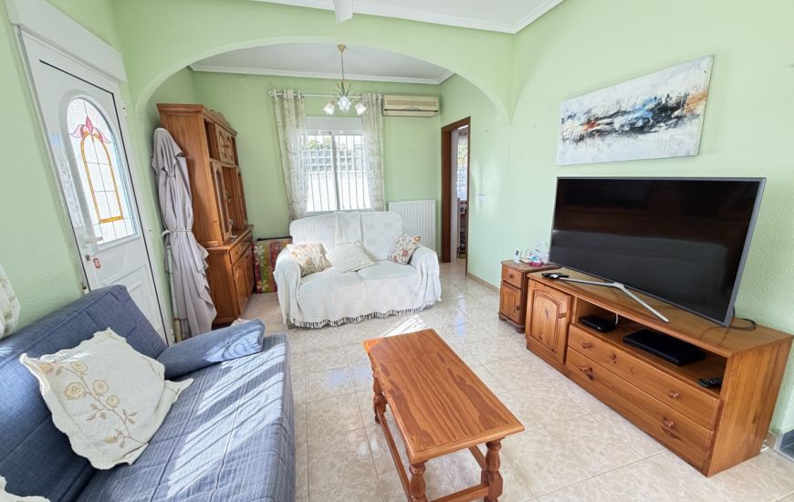 Sale - Villa - Villamartin