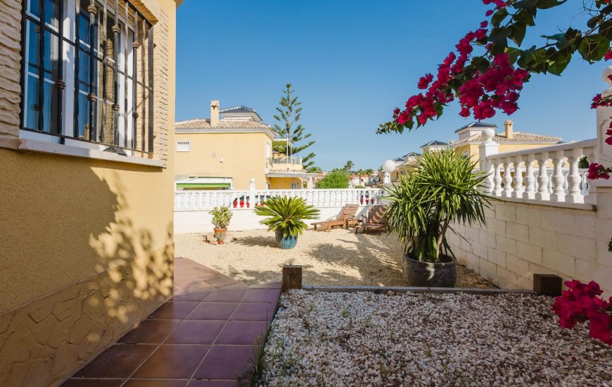 Sale - Villa - Algorfa