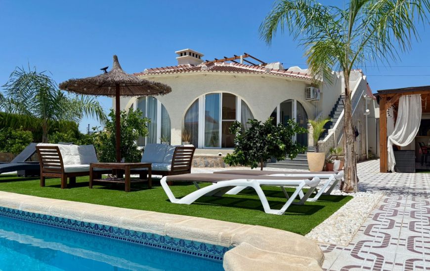 Venta - Villa / Detached - Ciudad Quesada