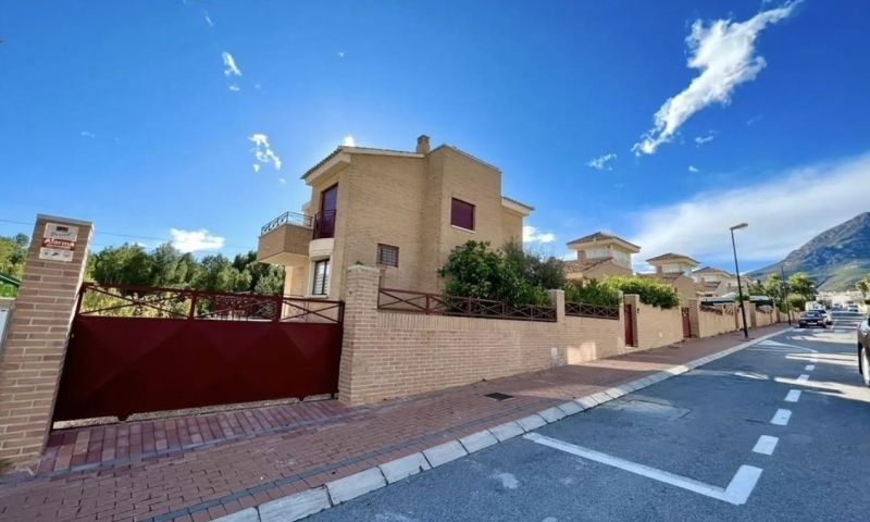 Venta - Villa - Coloma