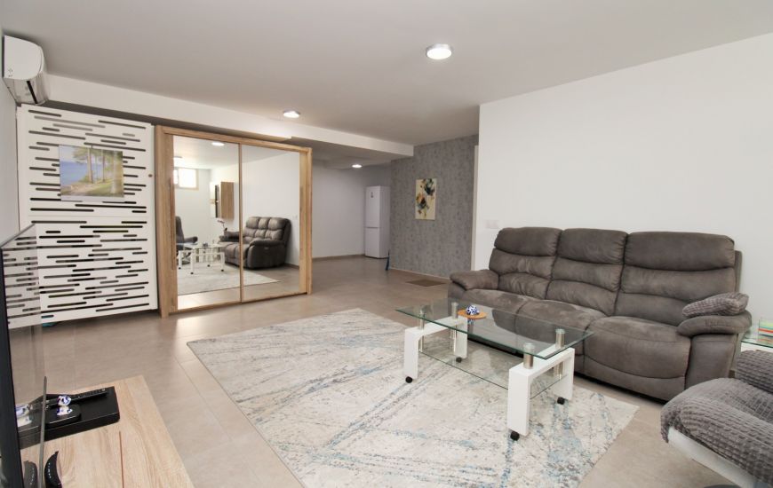 Sale - Villa - Villamartin