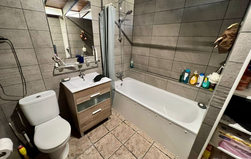 Sale - Villa with annex - Dolores