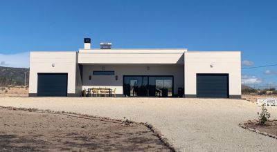 Villa - Nueva construcción  - Pinoso - Pinoso
