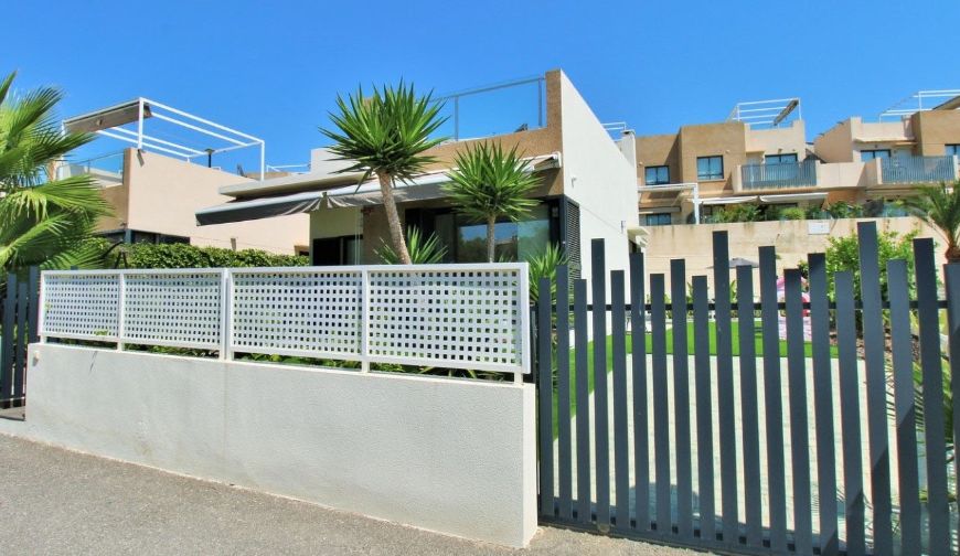 Sale - Villa - La Zenia