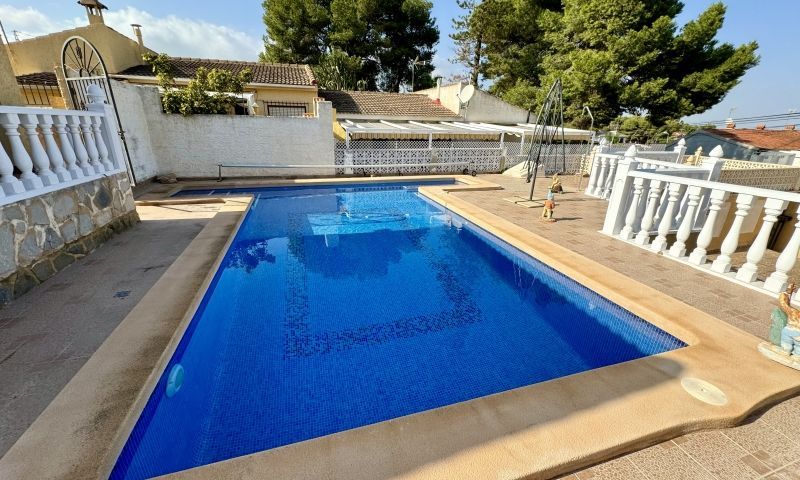 Sale - Villa - Los Balcones