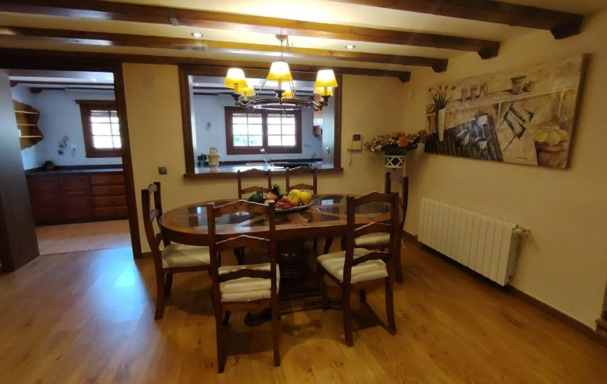 Venta - Villa - Petrer