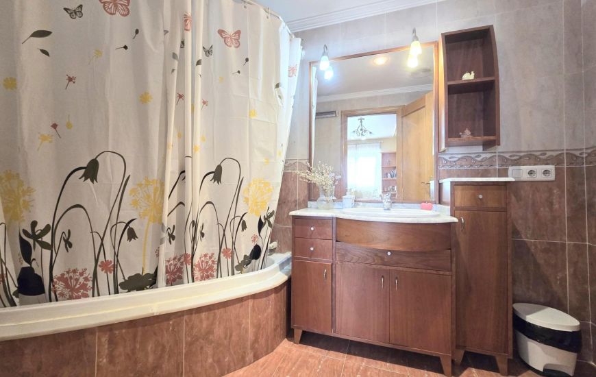 Sale - Rijtjeshuis - Monovar