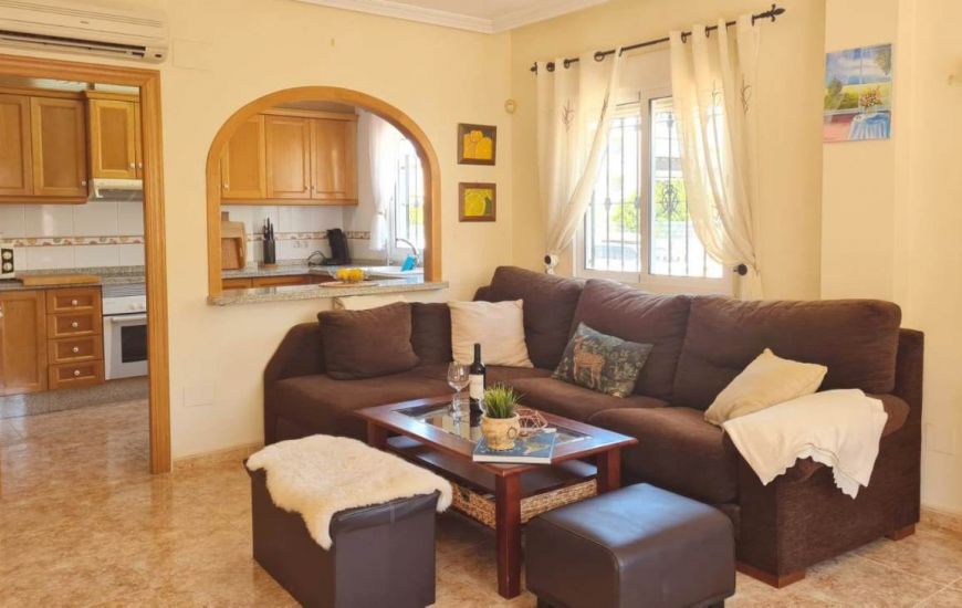 Sale - Rijtjeshuis - Villamartin