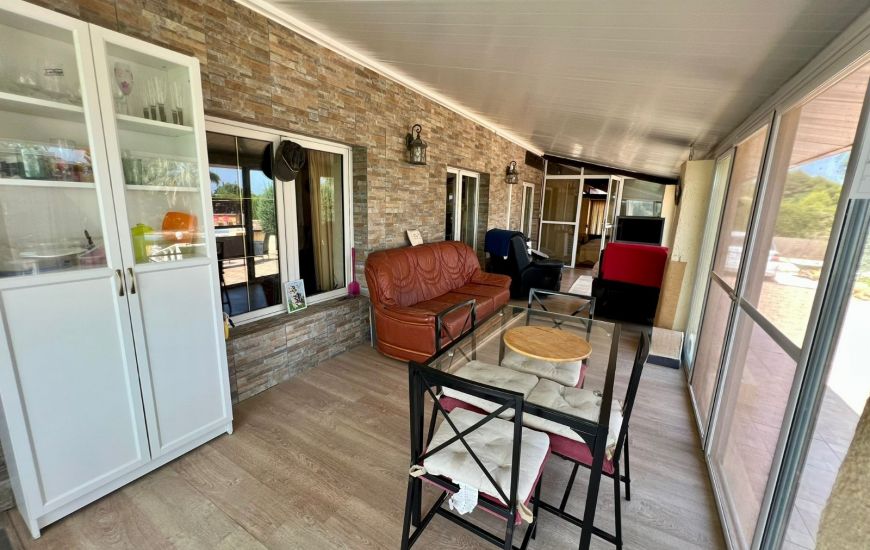 Sale - Villa with annex - Dolores