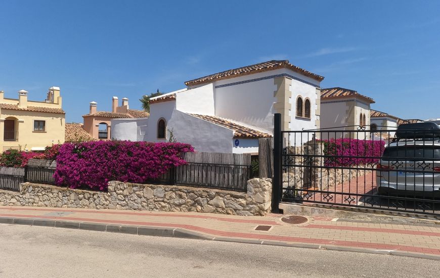 Venta - Villa - Algorfa