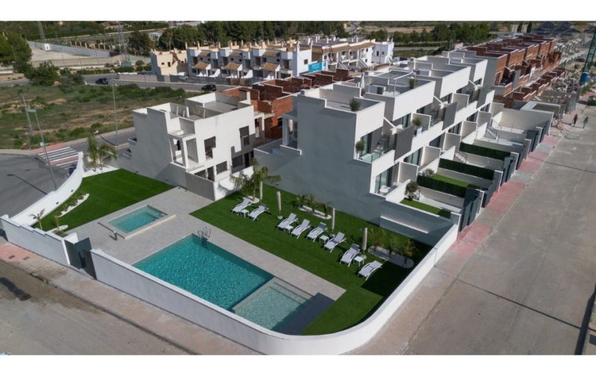 New Build - Townhouse - 