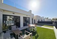 Sale - Villa - Pilar de la Horadada