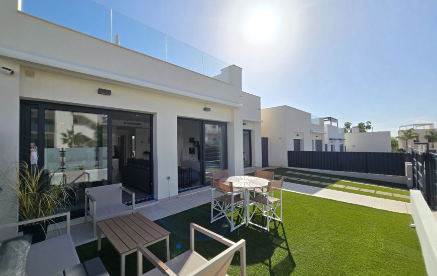 Sale - Villa - Pilar de la Horadada