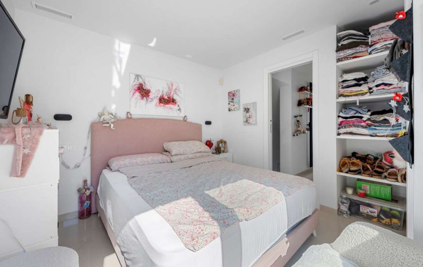 Sale - Villa - Villamartin