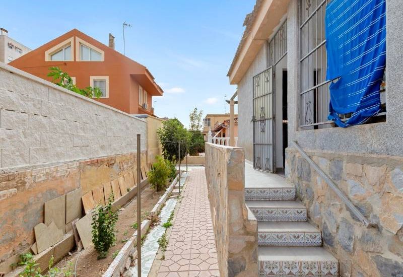 Sale - Single family house - Torrevieja