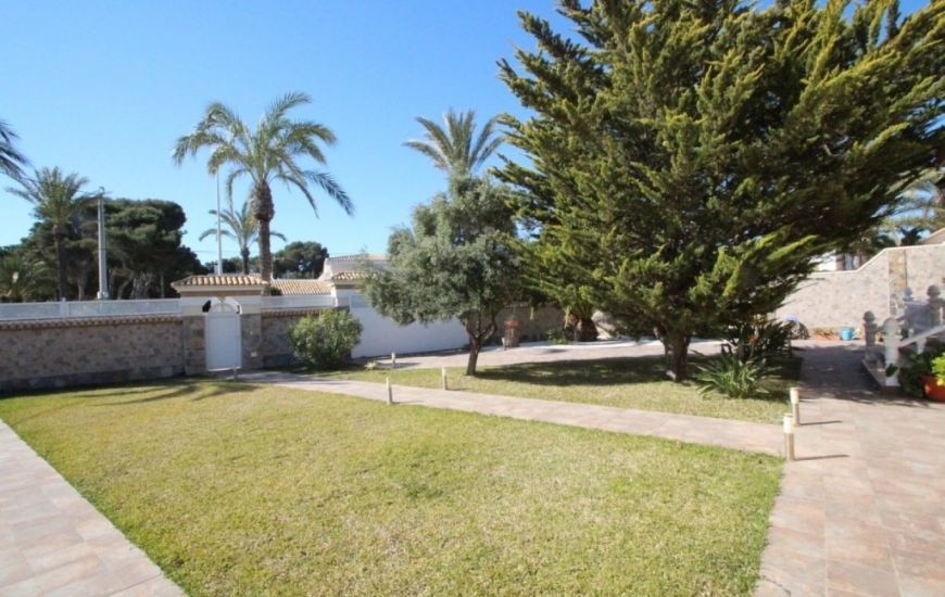 Sale - Villa - Cabo Roig