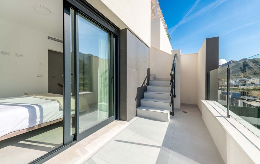 New Build - Townhouse - 