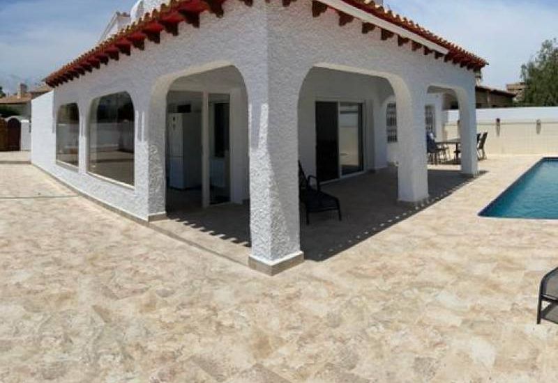 Sale - House with land - Orihuela Costa