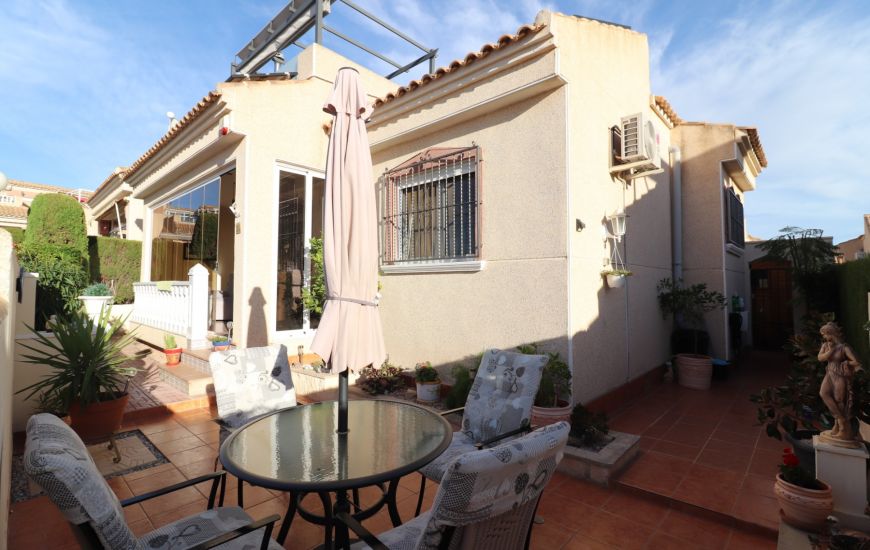 Sale - Villa - Algorfa