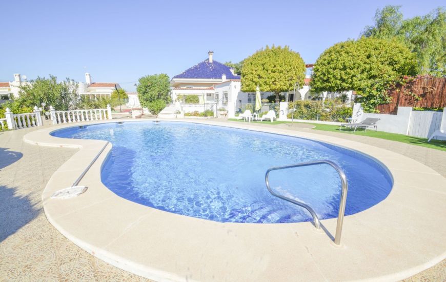 Sale - Villa - Torrevieja
